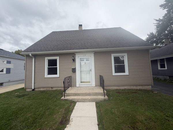 129 S Dubois Avenue , Elgin, IL 60123