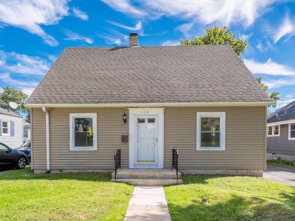 129 S Dubois Avenue, Elgin, IL 60123