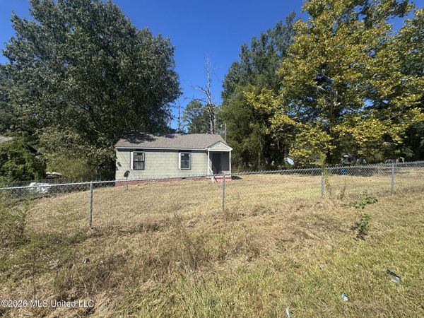 2885 Arbor Hills Drive, Jackson, MS 39212