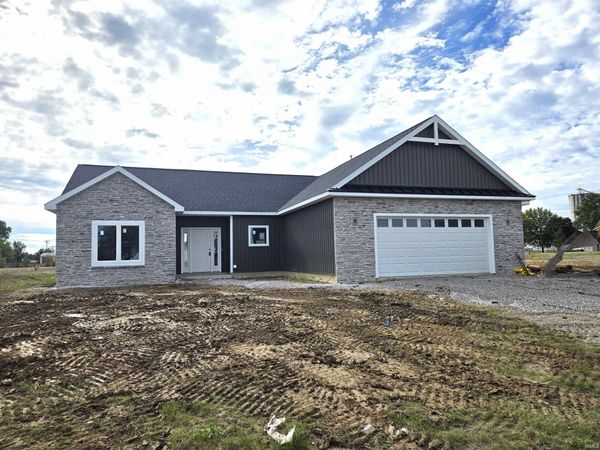 22452 Ash Street, Woodburn, IN 46797