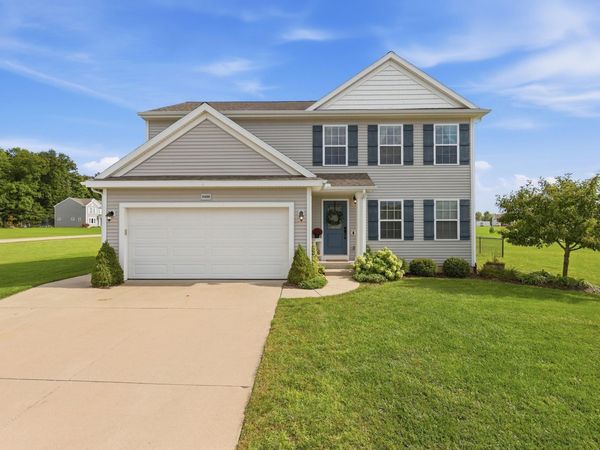 4400 Little Creek Court NE, Cedar Springs, MI 49319