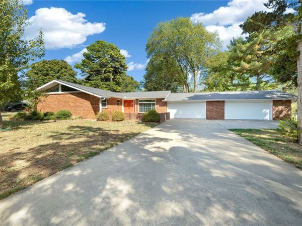 509 Catlett Street, Prairie Grove, AR 72753