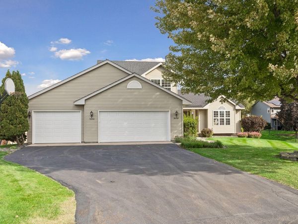 9332 Parkside Echo , Woodbury, MN 55125