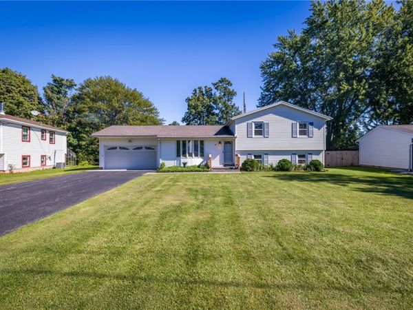 69 Cedarhurst Drive , West Henrietta, NY 14586