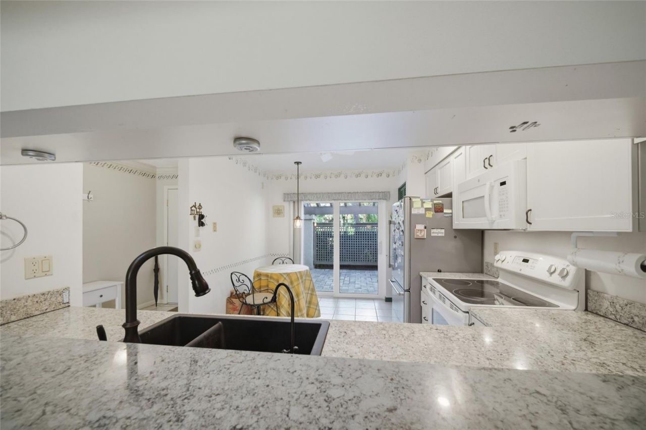 3266 Sandleheath, Unit 51, Sarasota, FL 34235 Photo