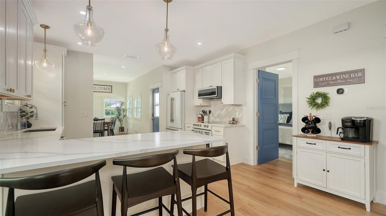 2546 Loma Linda Street , Sarasota, FL 34239 Photo