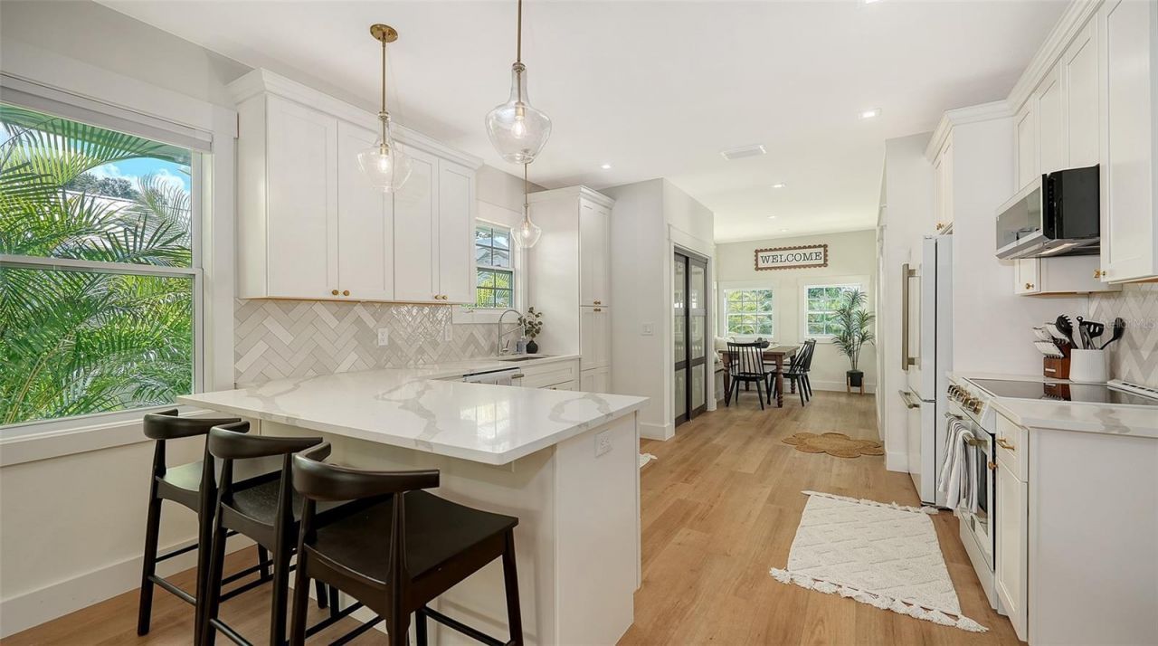 2546 Loma Linda Street , Sarasota, FL 34239 Photo