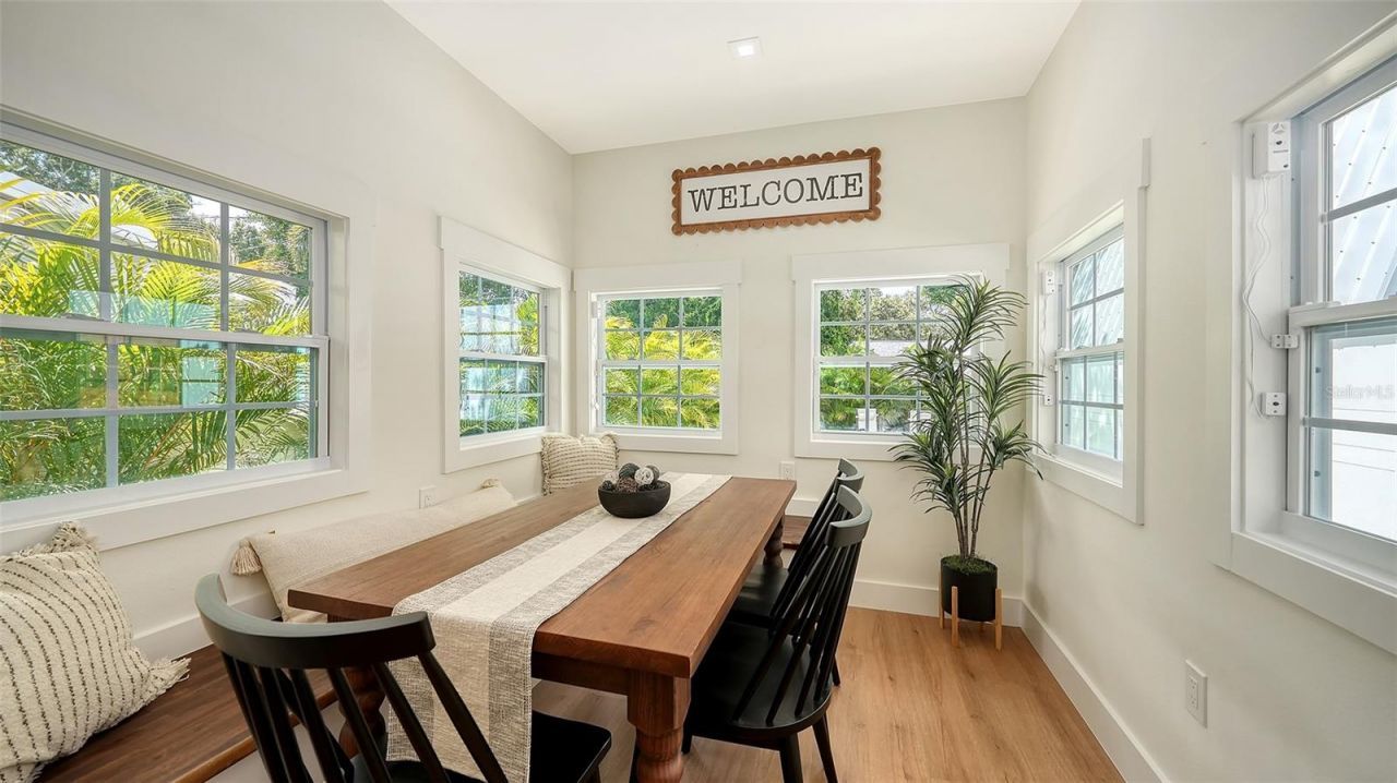 2546 Loma Linda Street , Sarasota, FL 34239 Photo