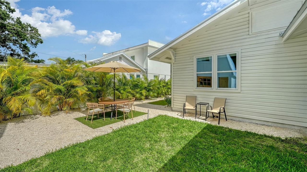 2546 Loma Linda Street , Sarasota, FL 34239 Photo