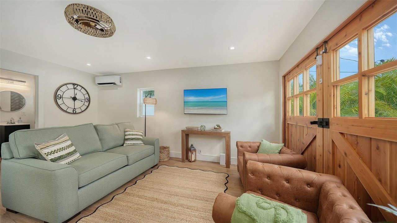 2546 Loma Linda Street , Sarasota, FL 34239 Photo