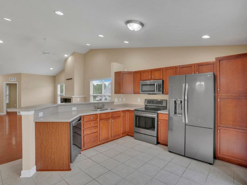 7672 Yonkers Drive, Unit 2001, Blacklick, OH 43004 Photo 13