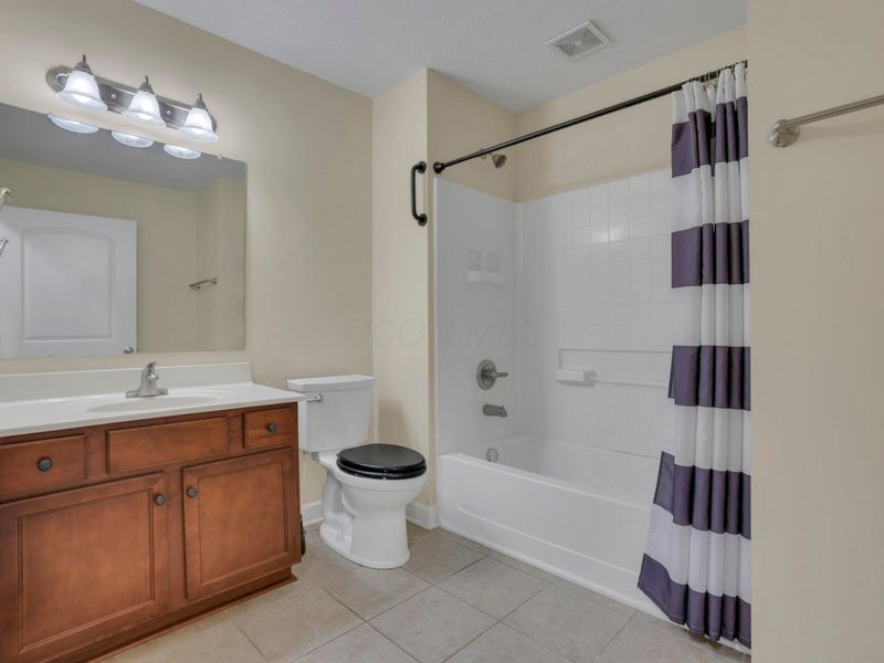 7672 Yonkers Drive, Unit 2001, Blacklick, OH 43004 Photo 27