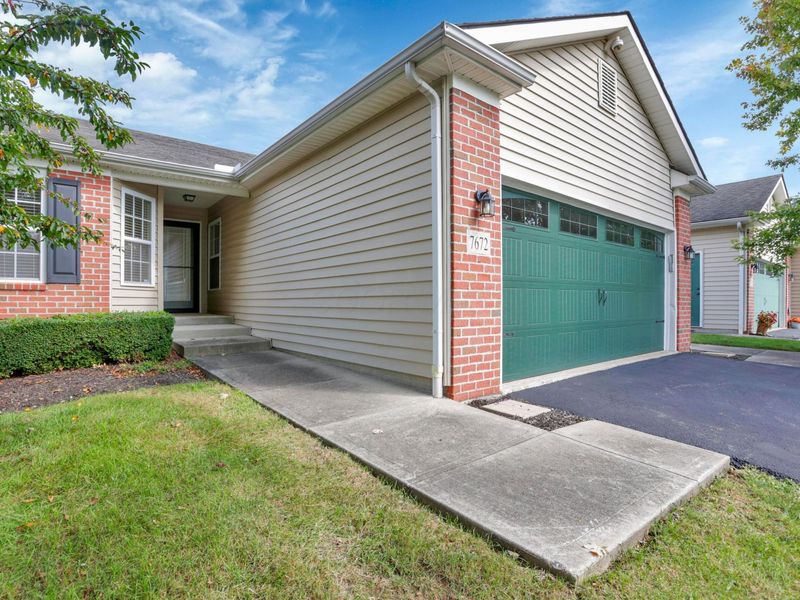 7672 Yonkers Drive, Unit 2001, Blacklick, OH 43004 Photo 3