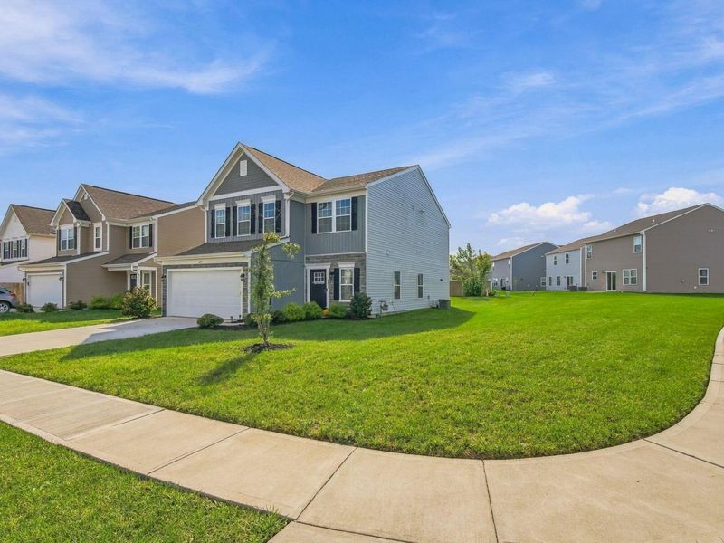 2899 Horsham Drive, Grove City, OH 43123 Photo 3