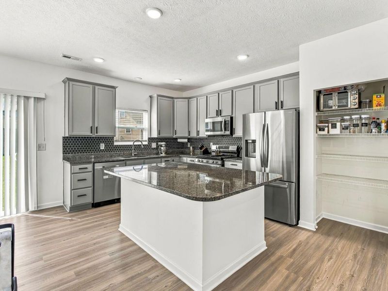 2899 Horsham Drive, Grove City, OH 43123 Photo 8