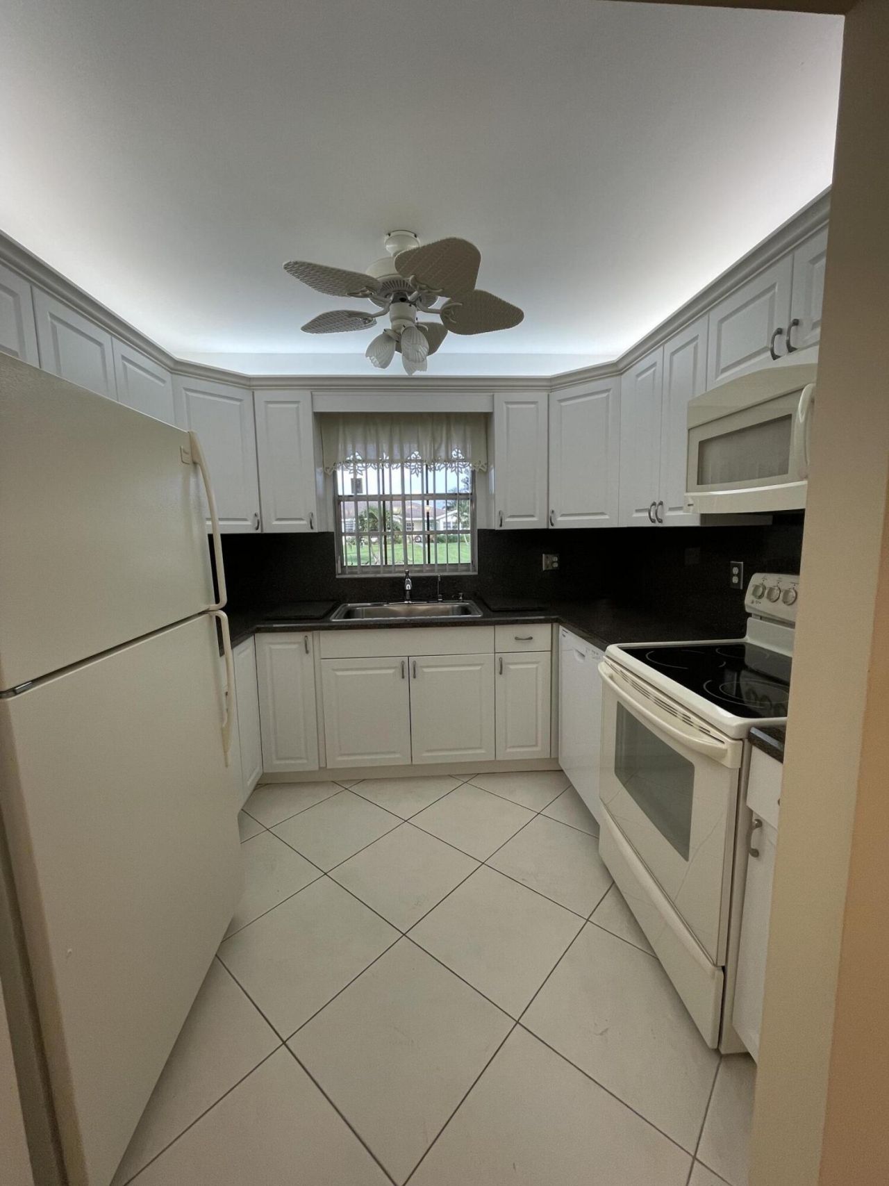 5198 Lakefront Boulevard, Unit A, Delray Beach, FL 33484 Photo
