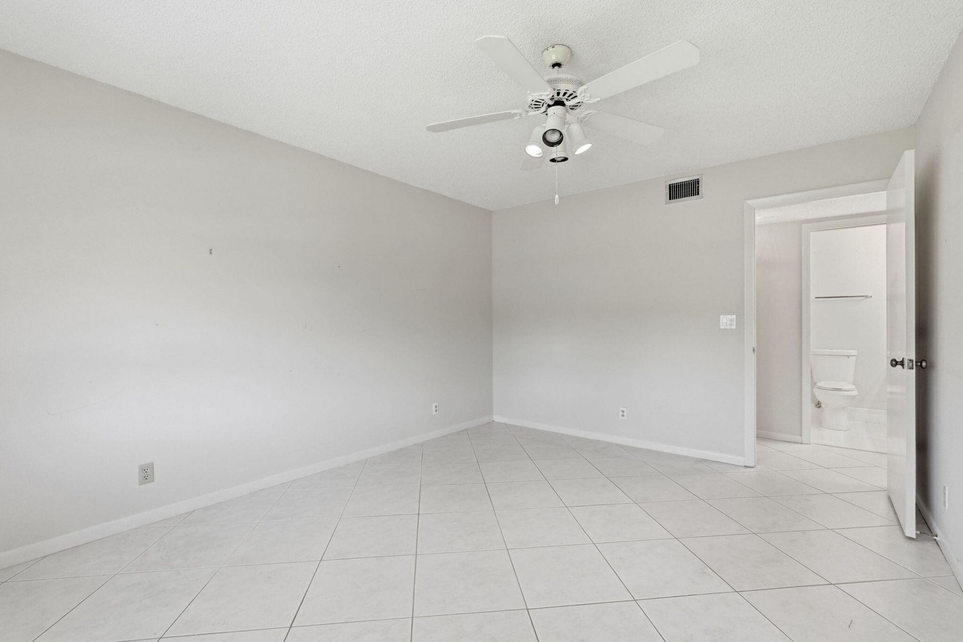 5198 Lakefront Boulevard, Unit A, Delray Beach, FL 33484 Photo