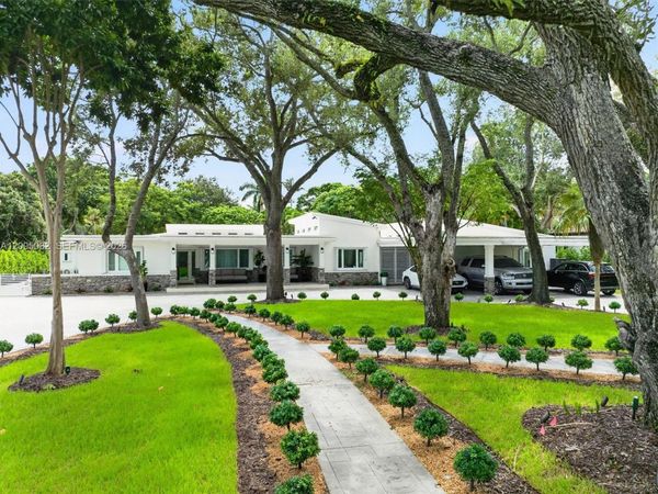 6750 SW 74th St , South Miami, FL 33143