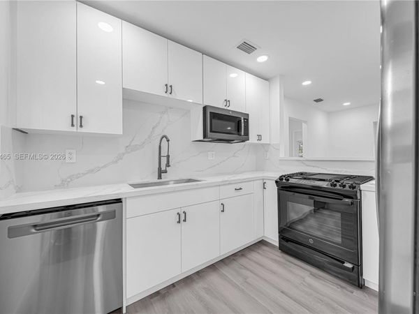 6351 NW 38th Ter , Virginia Gardens, FL 33166