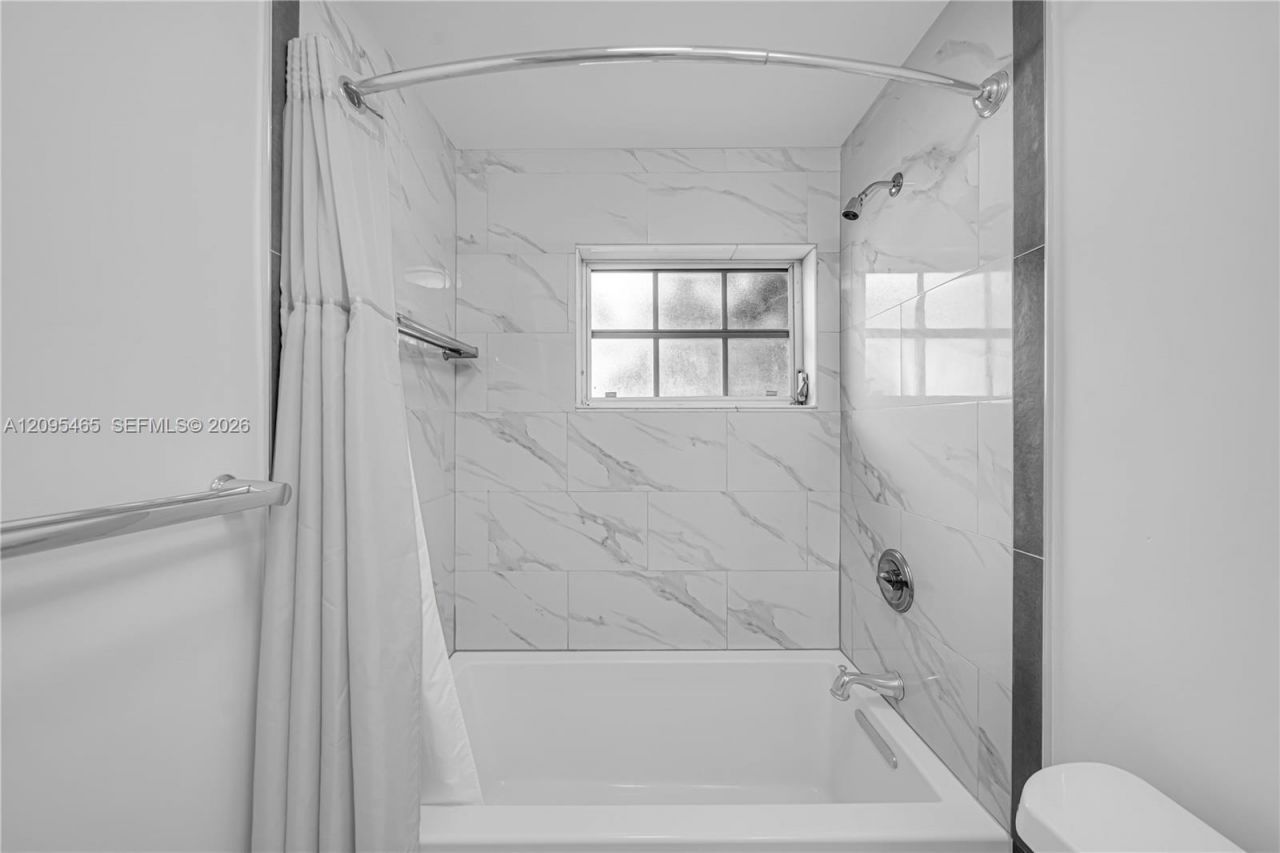 6351 NW 38th Ter, Virginia Gardens, FL 33166 Photo