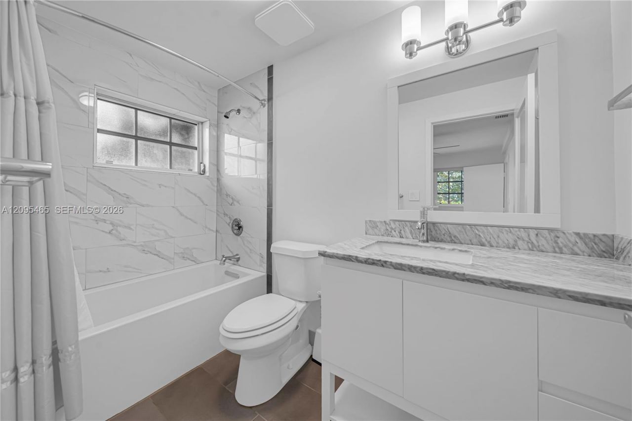 6351 NW 38th Ter, Virginia Gardens, FL 33166 Photo