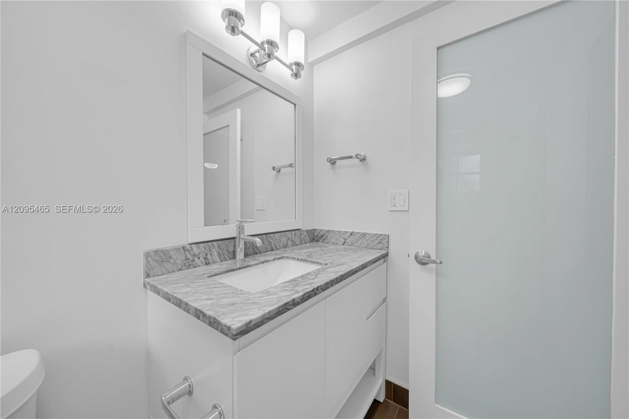 6351 NW 38th Ter, Virginia Gardens, FL 33166 Photo