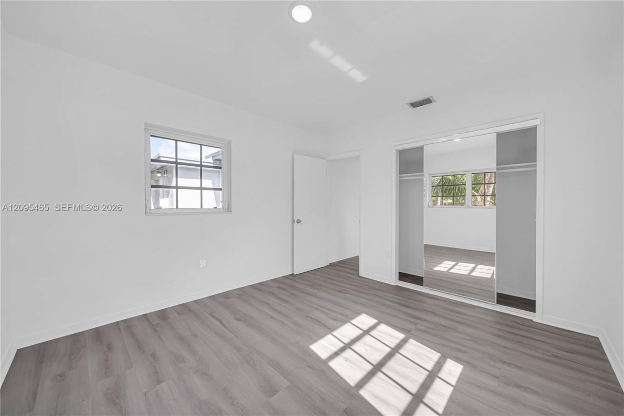 6351 NW 38th Ter, Virginia Gardens, FL 33166 Photo