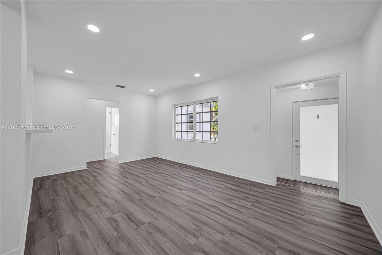 6351 NW 38th Ter, Virginia Gardens, FL 33166 Photo