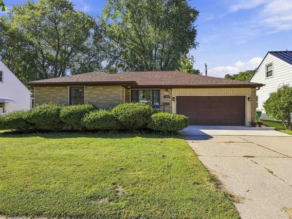1193 BOND STREET, Green Bay, WI 54303