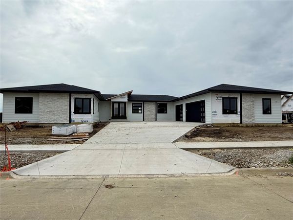 261 Howard Avenue NW, Swisher, IA 52338