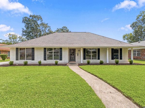 814 Bromley Dr, Baton Rouge, LA 70808