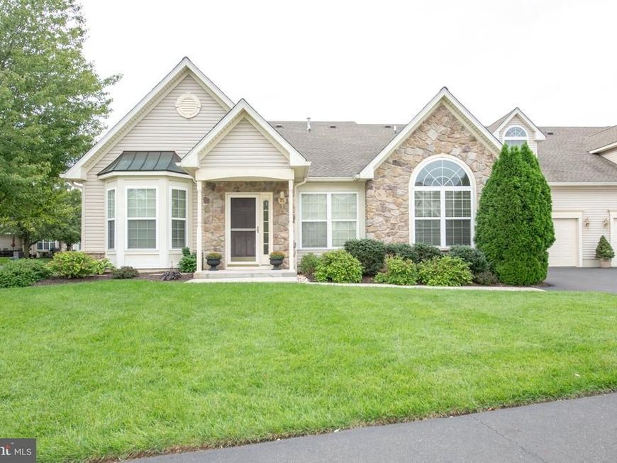 182 Shady Brook Drive, Unit 289, Langhorne, PA 19047 Main Photo