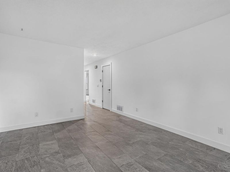 502 Arbor Place, Unit 15C, Union Township, OH 45255 Photo 4