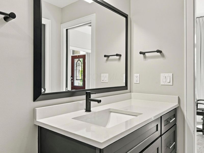 990 Pullman Place, Unit 29, Grandview Heights, OH 43212 Photo 14