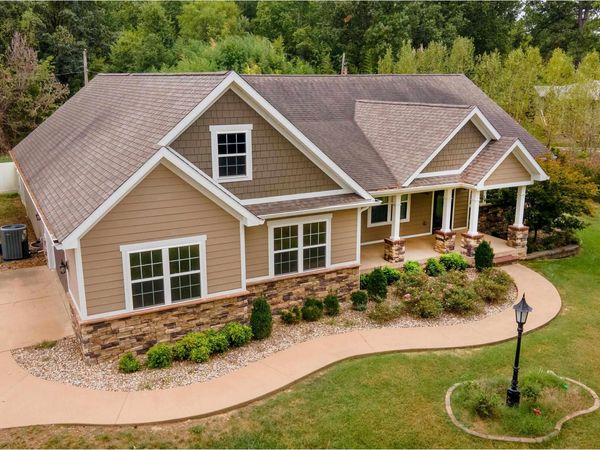 701 Natalie Court, Carterville, IL 62918