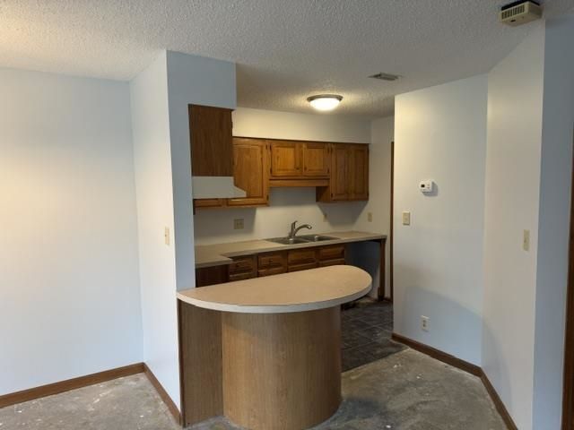1207 Erin Way  Photo 5