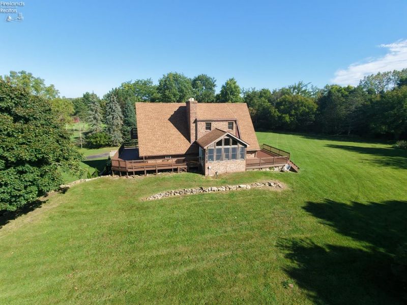 7814 Patten Tract, Sandusky, OH 44870 Photo 2