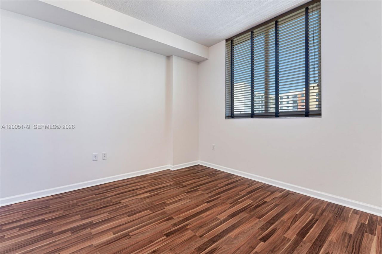 2775 NE 187th St , Unit 623, Aventura, FL 33180 Photo