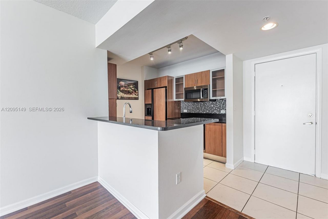 2775 NE 187th St , Unit 623, Aventura, FL 33180 Photo