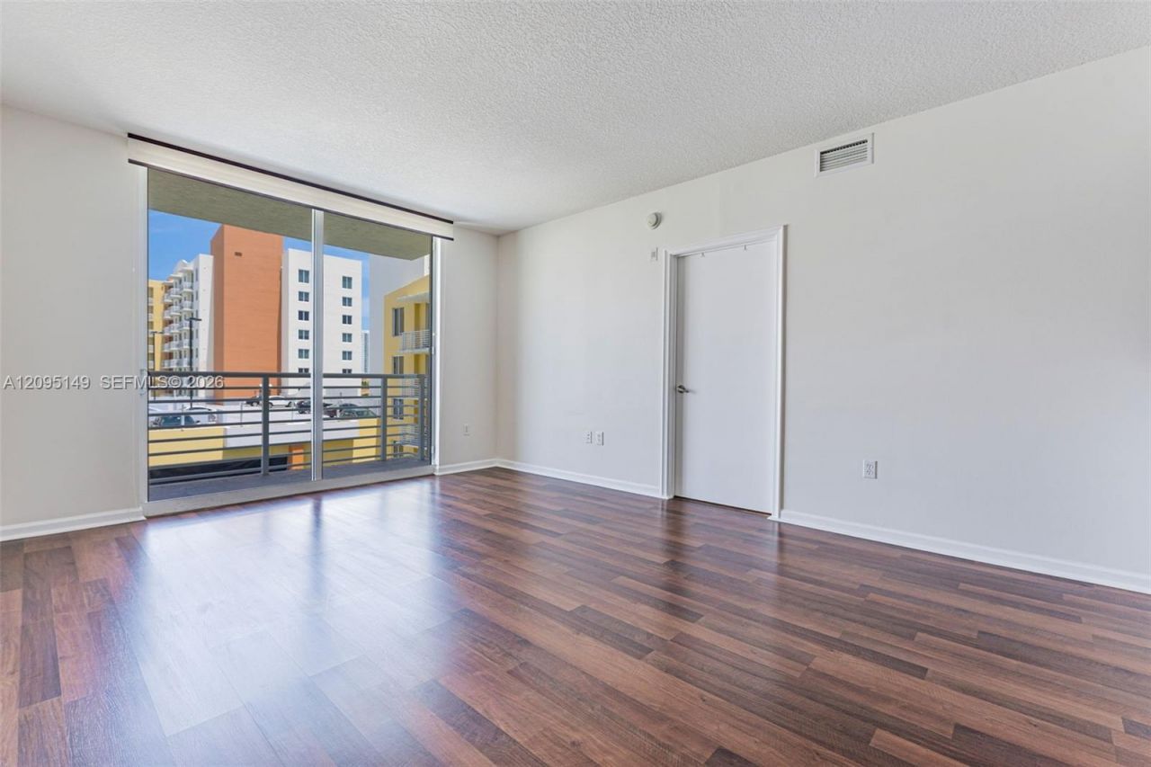 2775 NE 187th St , Unit 623, Aventura, FL 33180 Photo