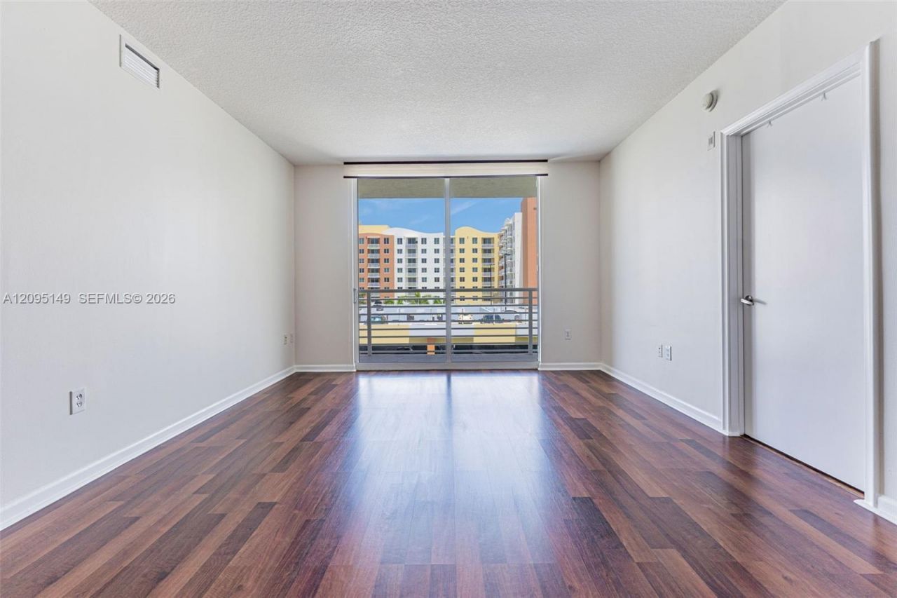 2775 NE 187th St , Unit 623, Aventura, FL 33180 Photo
