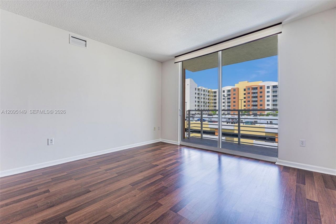 2775 NE 187th St , Unit 623, Aventura, FL 33180 Photo