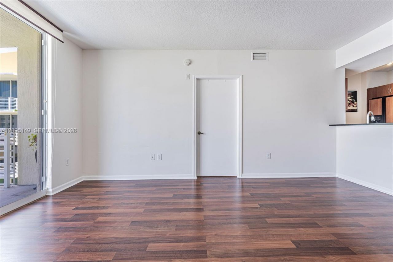 2775 NE 187th St , Unit 623, Aventura, FL 33180 Photo