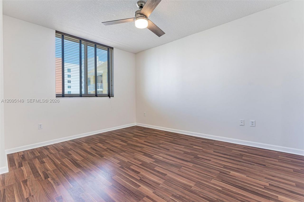 2775 NE 187th St , Unit 623, Aventura, FL 33180 Photo