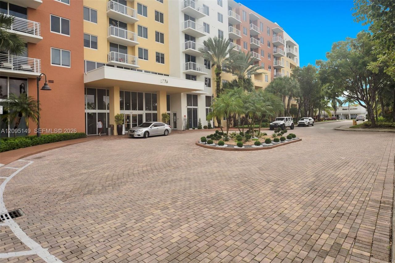 2775 NE 187th St , Unit 623, Aventura, FL 33180 Photo