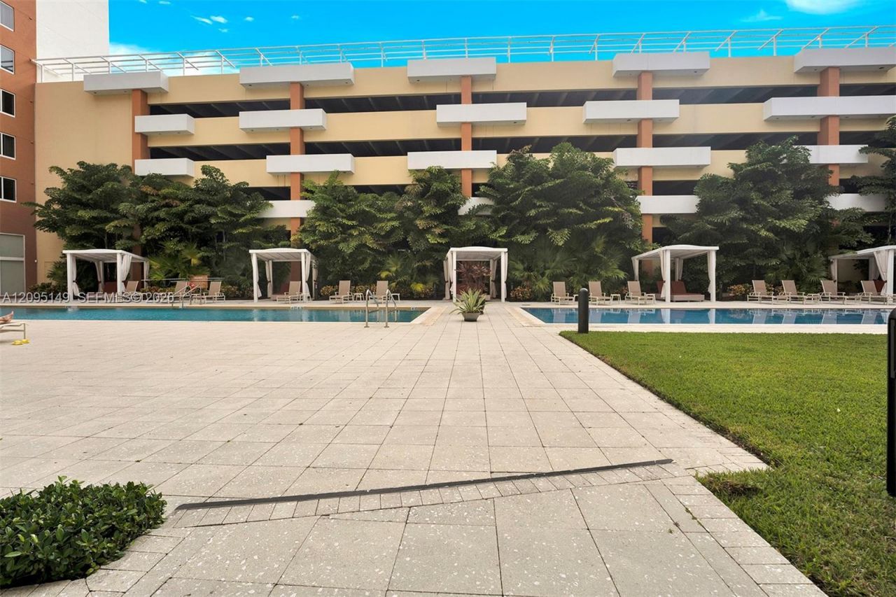 2775 NE 187th St , Unit 623, Aventura, FL 33180 Photo