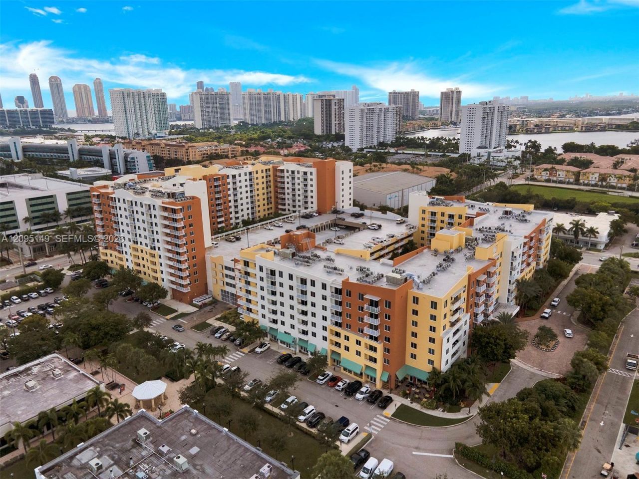2775 NE 187th St , Unit 623, Aventura, FL 33180 Photo