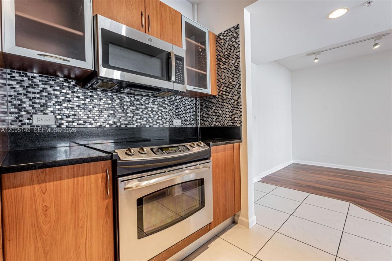 2775 NE 187th St , Unit 623, Aventura, FL 33180 Photo