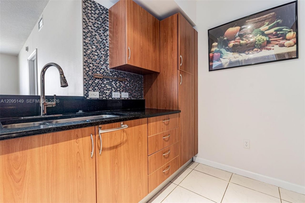 2775 NE 187th St , Unit 623, Aventura, FL 33180 Photo