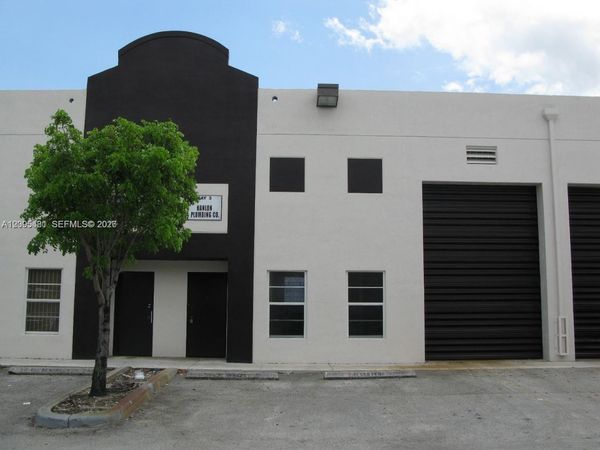 2550 W 78th St , Unit D-3, Hialeah, FL 33016